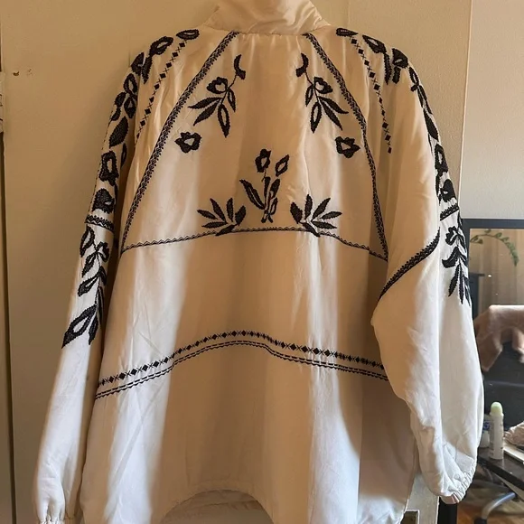 Anthropologie Embroidered Puffer jacket - Picture 2 of 7